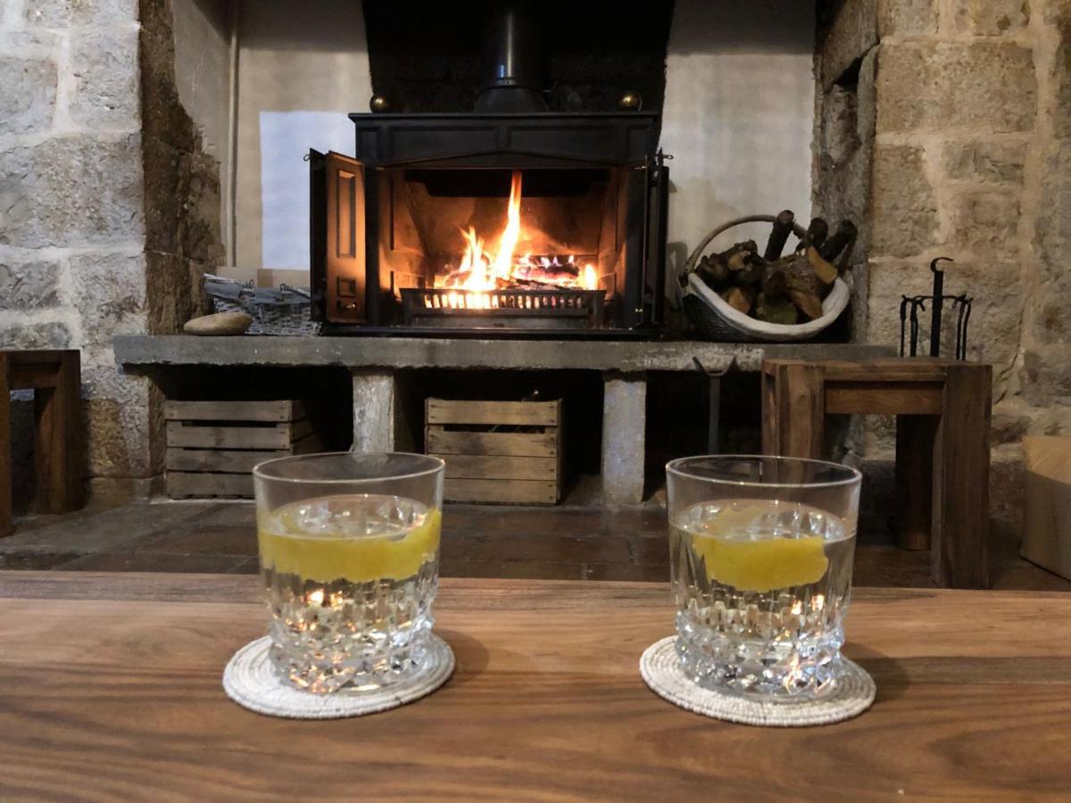 Domaine De Monplaisir Bed & Breakfast Caylus ภายนอก รูปภาพ
