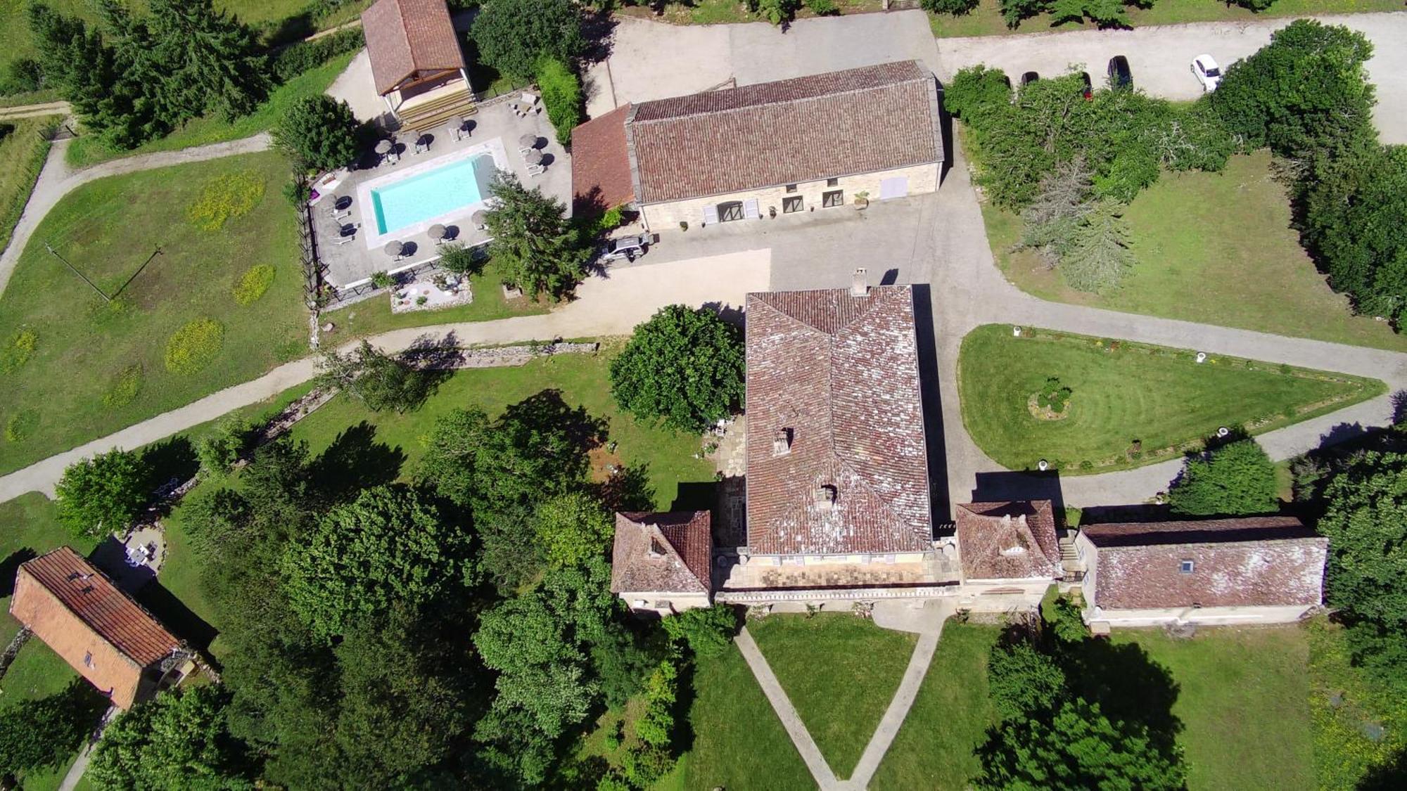 Domaine De Monplaisir Bed & Breakfast Caylus ภายนอก รูปภาพ
